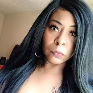 Meet your Posher, Angie